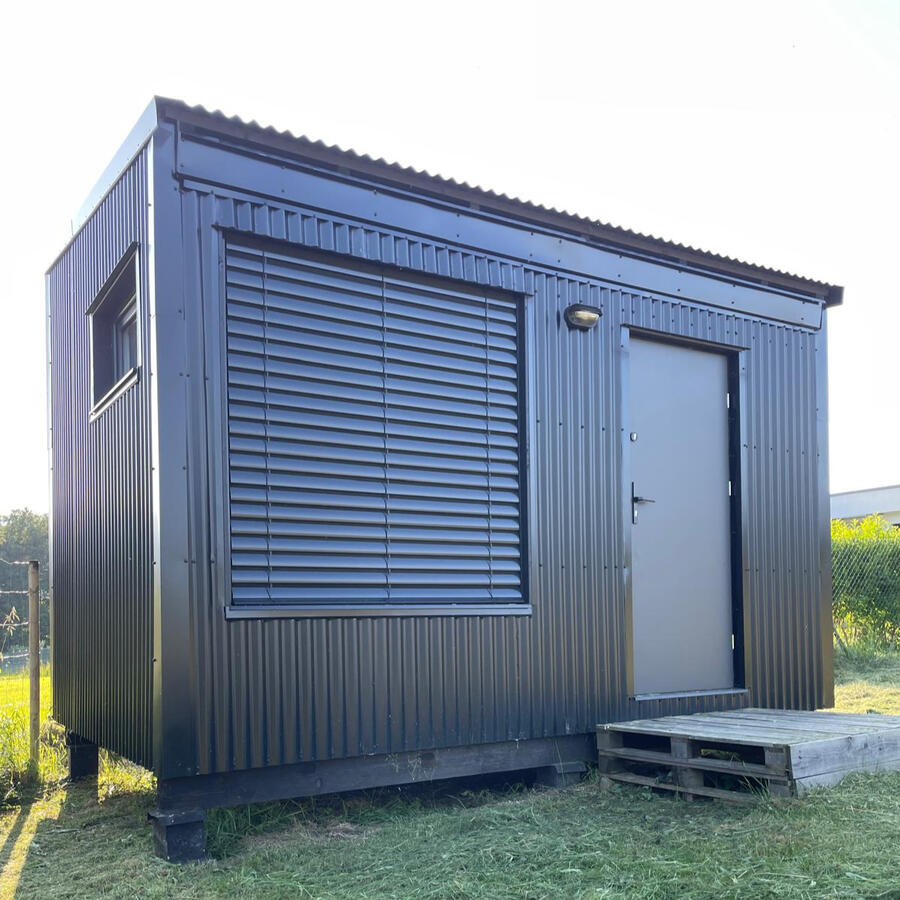 Čištění předokenních žaluzií